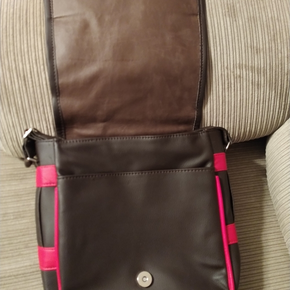 Men's Jeep Leather shoulder Bag - Picture 2 of 8